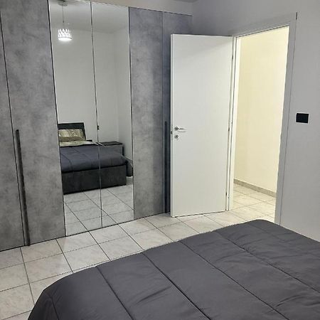 Home Center Acquisto Катанія Екстер'єр фото