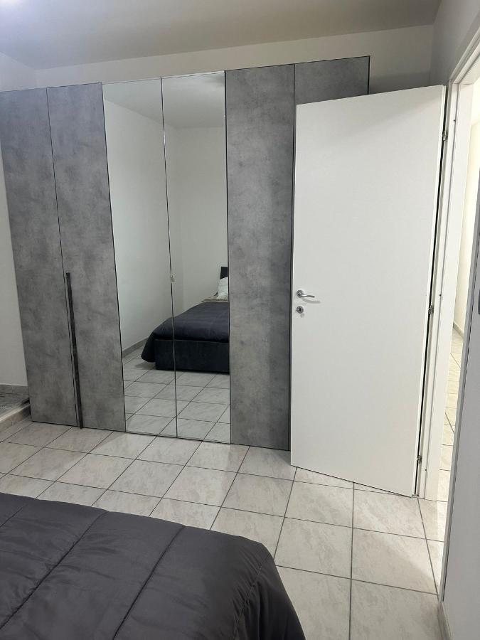 Home Center Acquisto Катанія Екстер'єр фото