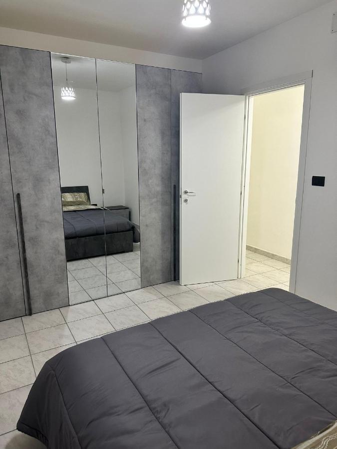 Home Center Acquisto Катанія Екстер'єр фото